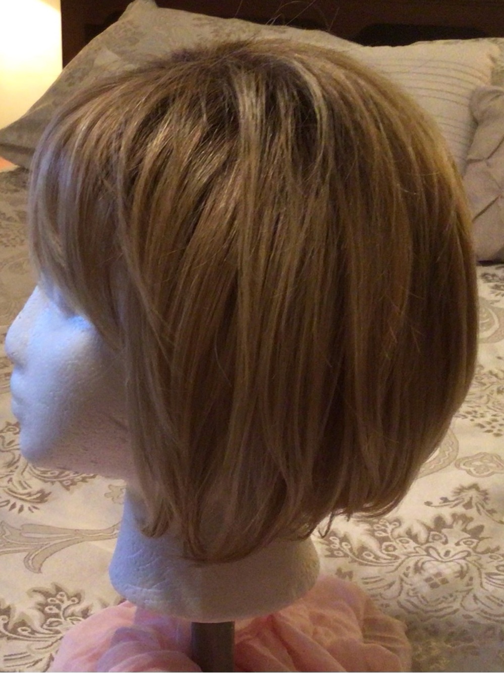 Hairdo Wig GRACEFUL Bob Rooted Golden Wheat Light Gold Blonde - Picture 3 of 10